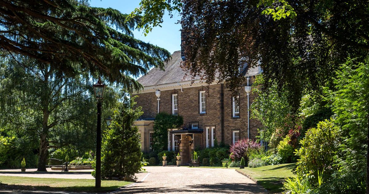Outside entrance view of Judges hotel